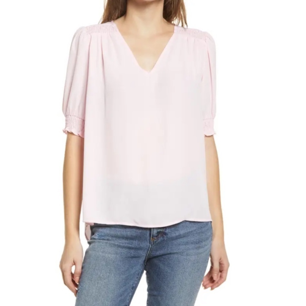 Gibson Look Smocked  V-Neck Blouse In Lovely Pink Short Sleeves NWT Size Small